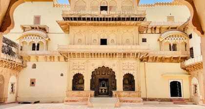 Mahal Khas Palace