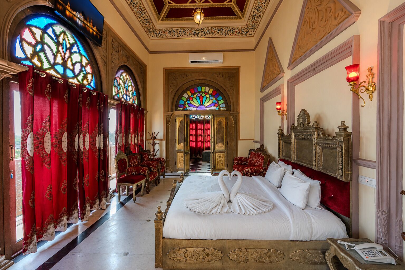 Princess Suite | WiFi (free), bed sheets