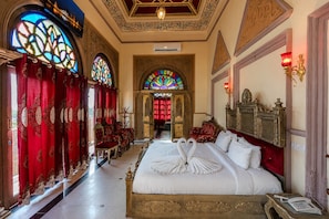 Unclassified image, 4 of 62, button - Mahal Khas Palace (Bharatpur)