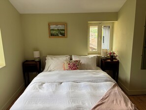 1 多间卧室、熨斗/熨衣板、上网接入、床单