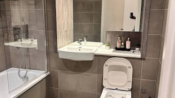 Apartamento, 1 quarto, acessível, para fumantes | Banheiro