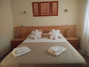 4 chambres, fer et planche Ă repasser, Wi-Fi, draps fournis