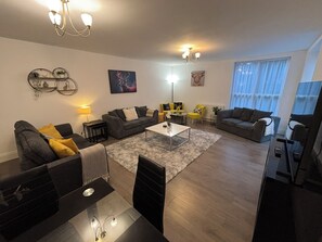 Living area - Spacious 5BR house close to Ely (Prickwillow)