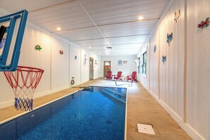 Piscina interna, piscina aquecida