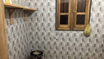 Handtücher, Seife, Toilettenpapier