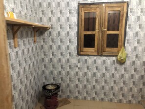 Serviettes fournies, savon, papier toilette