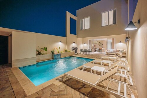 1min walk Boca Catalina Beach, 4, bedrooms, Private Pool, Tub, 10 sleeps