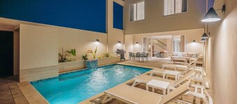 1min walk Boca Catalina Beach, 4, bedrooms, Private Pool, Tub, 10 sleeps