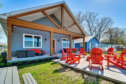 Families Welcome! Houghton Lake Escape w/ Foosball