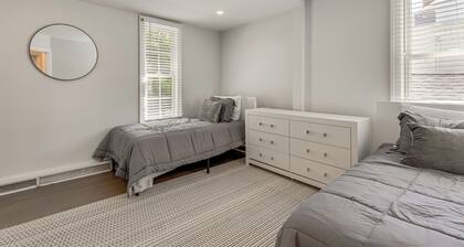 Main St Retreat! 1895 Farmhouse in Port Jefferson