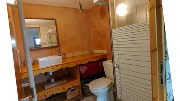 Chalet | Kamar mandi