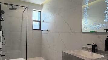 Apartment, 1 Bedroom, Accessible, Smoking | Bilik Mandi