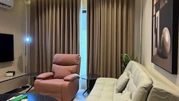 Apartment, 1 Bedroom, Accessible, Smoking | Ruang tamu