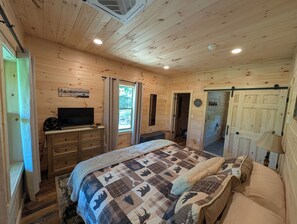 3 slaapkamers, een strijkplank/strijkijzer, wifi, beddengoed