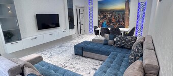 Modern Comfort – Stylish and Cozy 4-Room House
