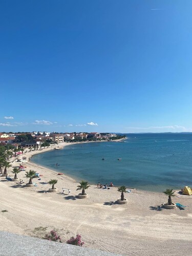 Directly on the beach, sea view