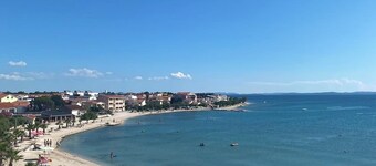 Directly on the beach, sea view