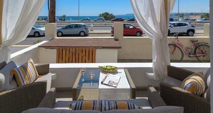 Renovated Beachfront-Rhodes Marina:Aquavista Home