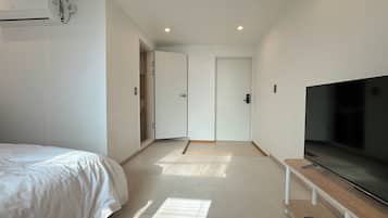 Deluxe Double Room, Marina View | Premium bedding, down comforters, pillowtop beds, desk
