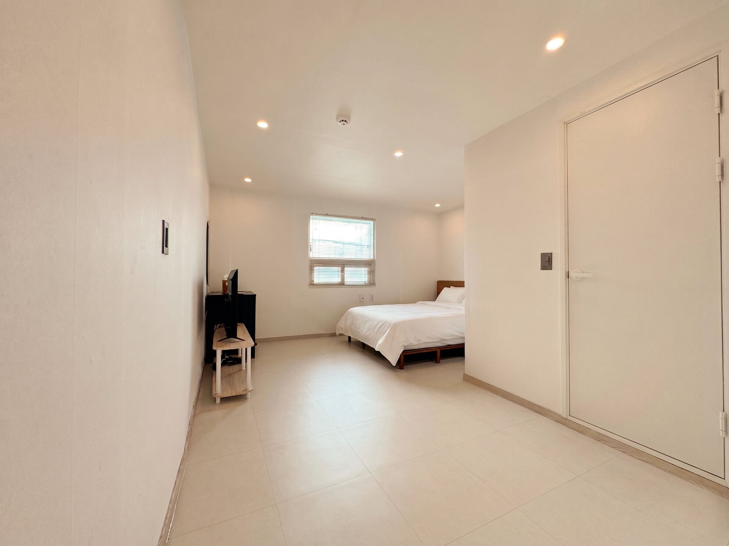 Quarto casal luxo, para não fumantes | Roupas de cama premium, edredons de pluma, camas com colchões pillow-top