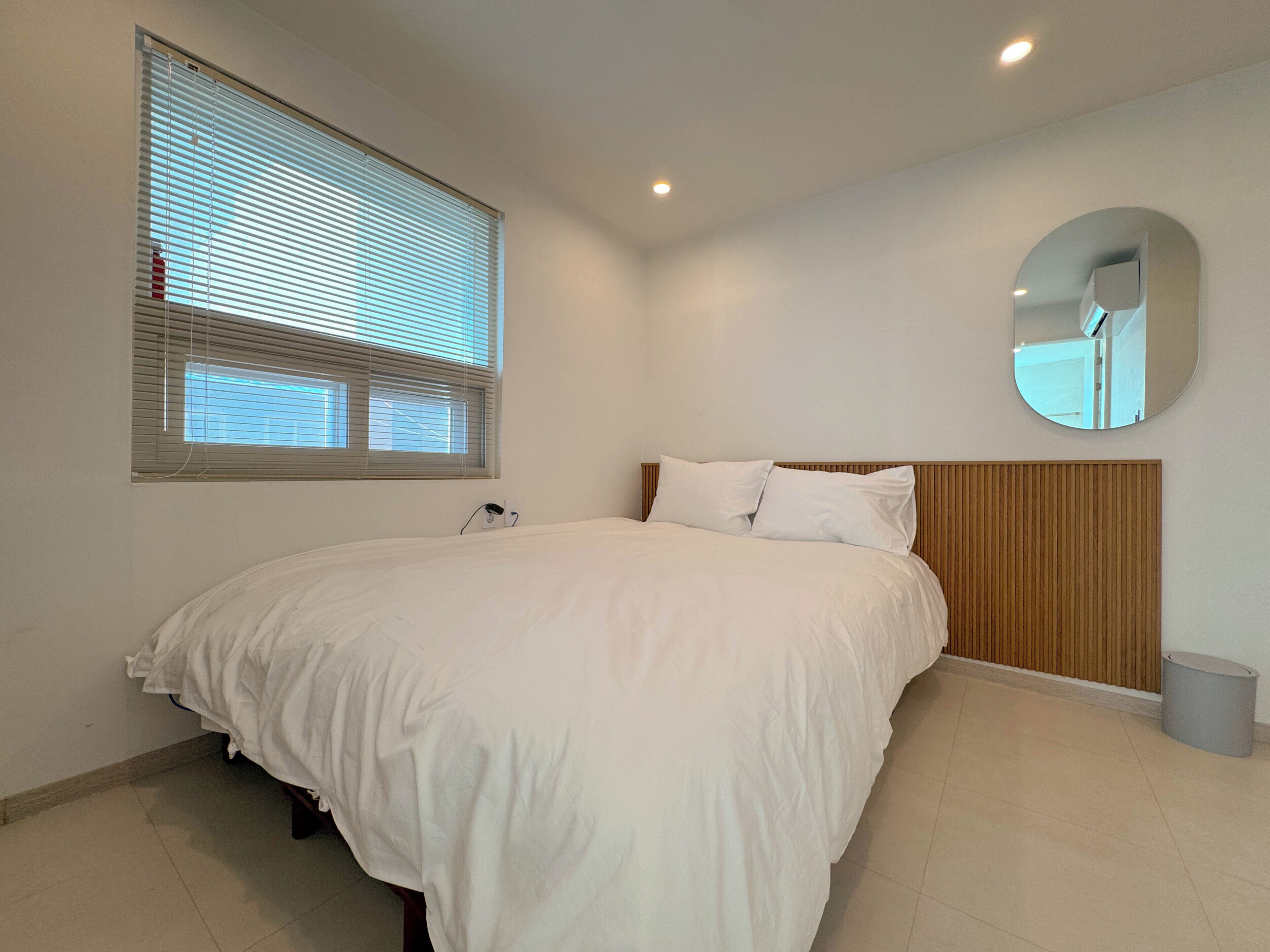 Premium bedding, down duvets, pillow-top beds, desk