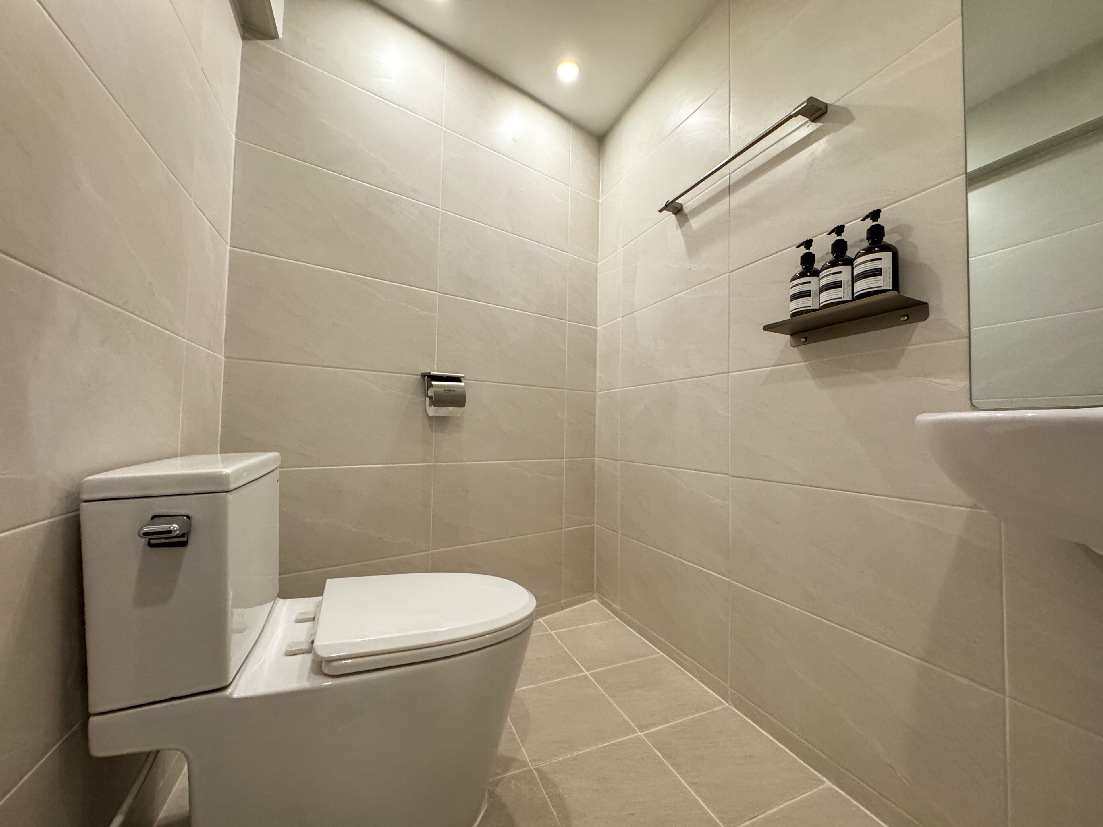 Grand Triple Room, Non Smoking, Corner | Bathroom | Shower, hair dryer, towels, soap