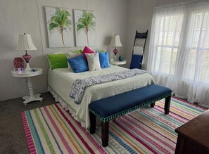 3 bedrooms, WiFi, bed sheets - Lake George getaway (Crescent City)