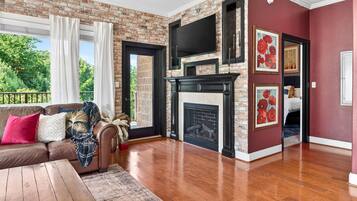 Condo, 2 Bedrooms | 2 bedrooms, free WiFi