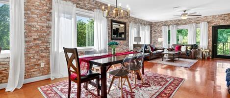 Apartment, 2 Schlafzimmer | Speisen
