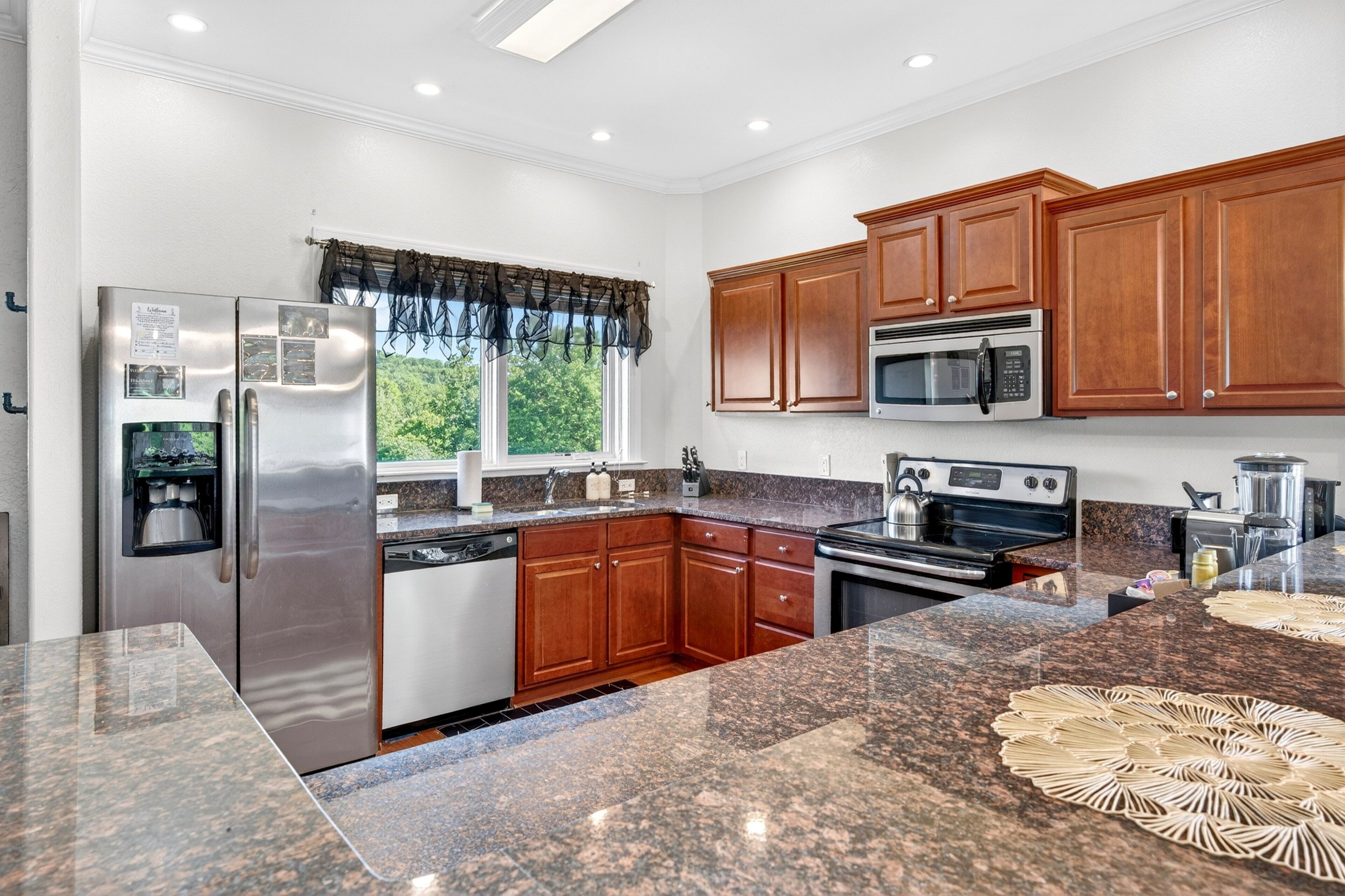 Condo, 2 Bedrooms | Private kitchen | Coffee/tea maker, toaster