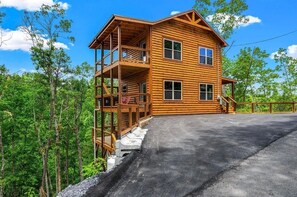 Cabin, 2 Bedrooms | Exterior - Smoky Top 2 Bedroom Cabin (Sevierville)