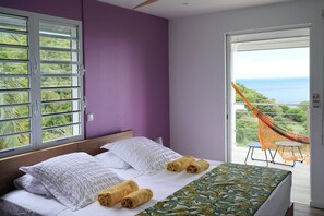 6 habitaciones, tabla de planchar con plancha, wifi y ropa de cama