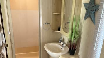 Buồng tắm vòi sen