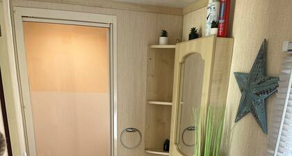 Skegness 2-bed Caravan, Sleeps 6, 6 Mins to Beach