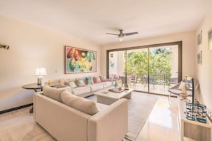 Living area - Apex Executive Apartments - Port (Las Terrenas)