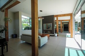 Interior - Rest+Lush Bush+Pool+ Spa+BBQ+Private (North shore)