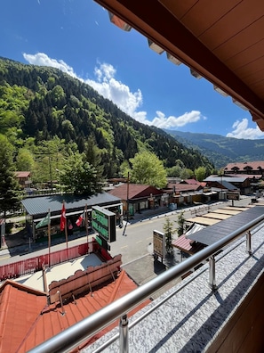 Deluxe-Zimmer, Bergblick | Blick vom Balkon