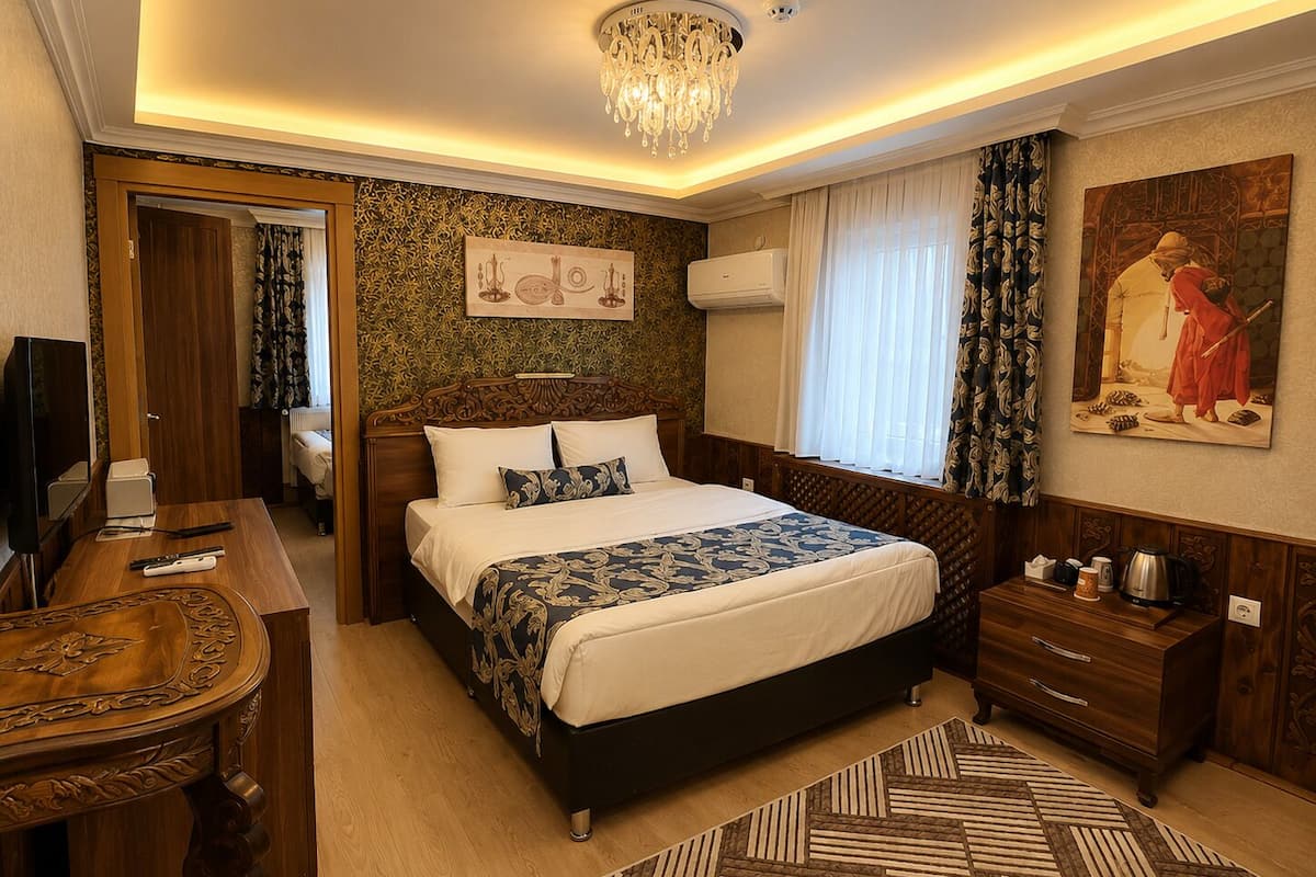Standard Quadruple Room | Desk, WiFi (free), individually decorated, individually furnished