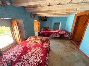 Basic Room - Rangilo Pahad - HOMESTAY (Munawa)