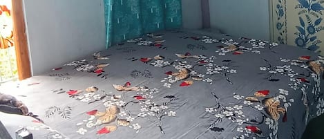 2 bedrooms, bed sheets