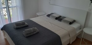 1 camera, Wi-Fi, lenzuola