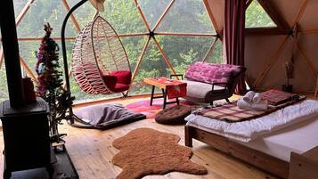 Desk, laptop workspace, free WiFi