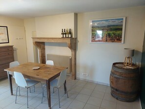 Dining - Vrbo Property (Saint-Gervais-en-Vallière)