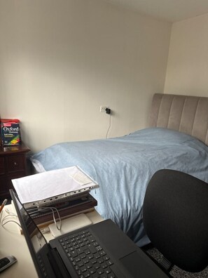 Room - peaceful stay safe are
3 min far from tube (Woodlesford)
