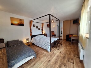 Acesso à internet, roupa de cama