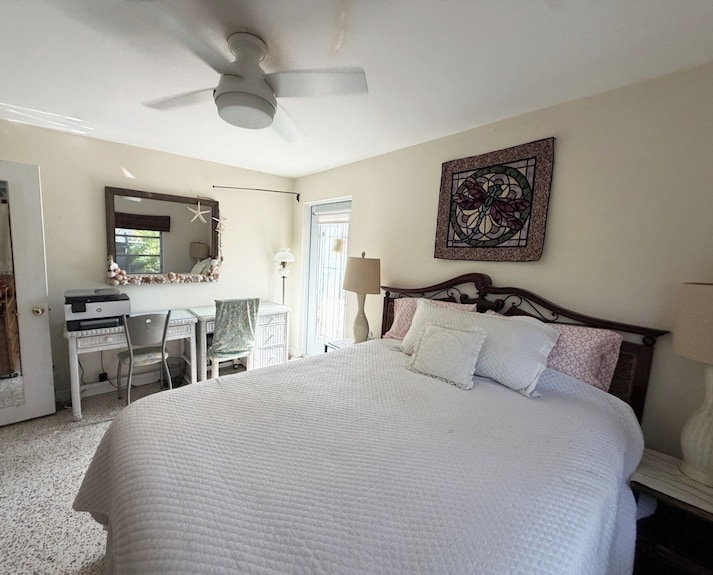 Jupiter Inlet Room, Walk To Everything - Jupiter, FL