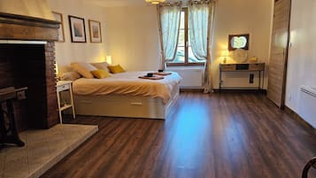 1 chambre, fer et planche Ă repasser, Wi-Fi, draps fournis