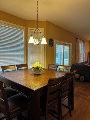 Dining - Cozy luxe Durham escape (Durham)
