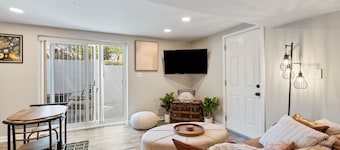 1-bedroom apartment with AC/fire pit outdoor entertainment in Lewisville