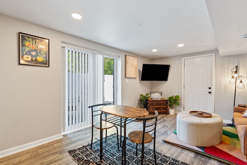 Stylish 1br | Fire Pit + Private Patio | Winston - Lewisville, NC